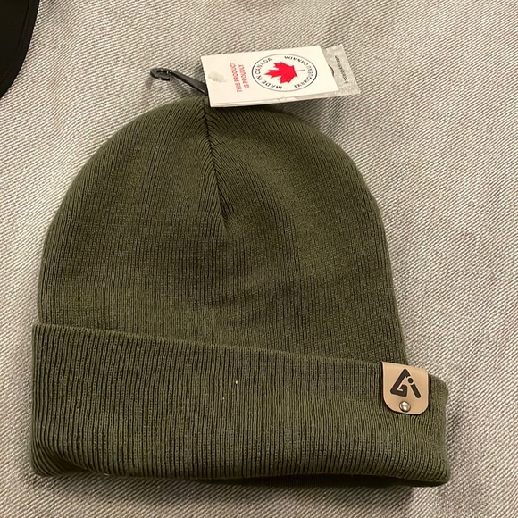 Brand new toque - Picture 1 of 3